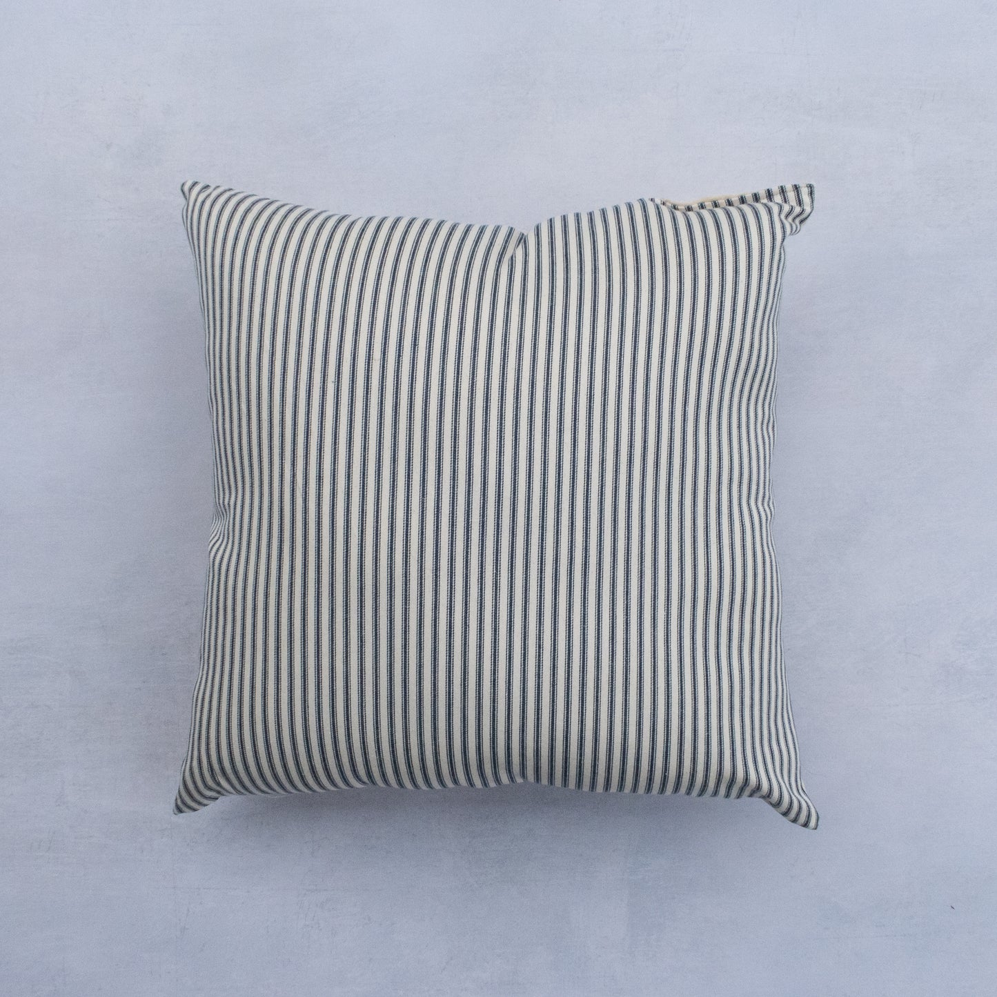 TN Tristar Quilted Pillow 01