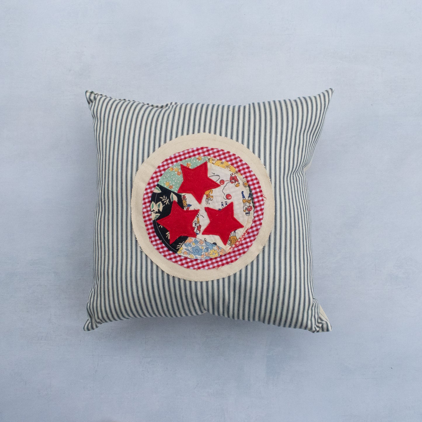TN Tristar Quilted Pillow 03