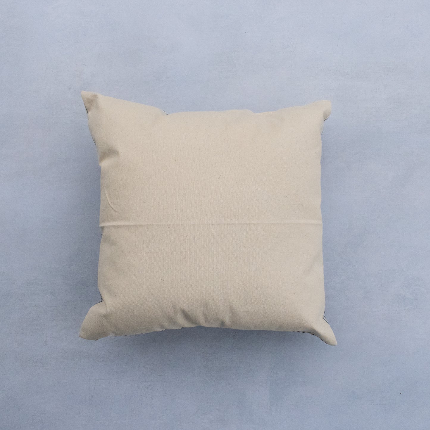 TN Tristar Quilted Pillow 03